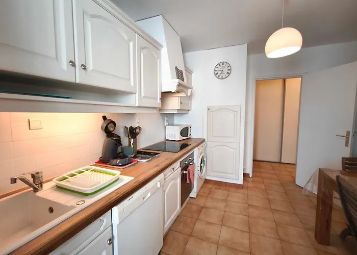 Bright With Two Bedrooms In Ajaccio * Cauro