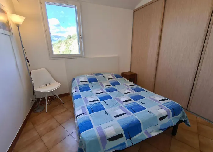 Bright With Two Bedrooms In Ajaccio * Cauro