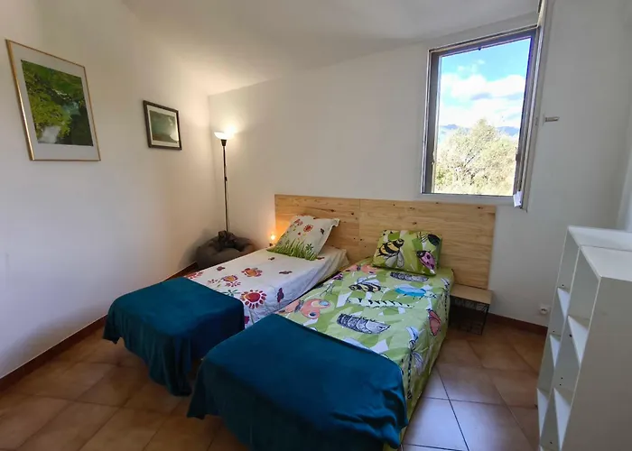 Bright With Two Bedrooms In Ajaccio Cauro